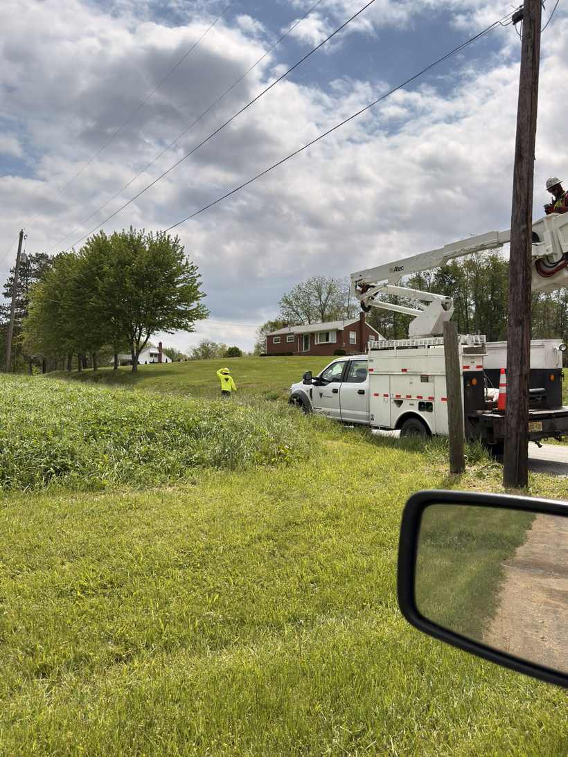 Setting up along the roadside